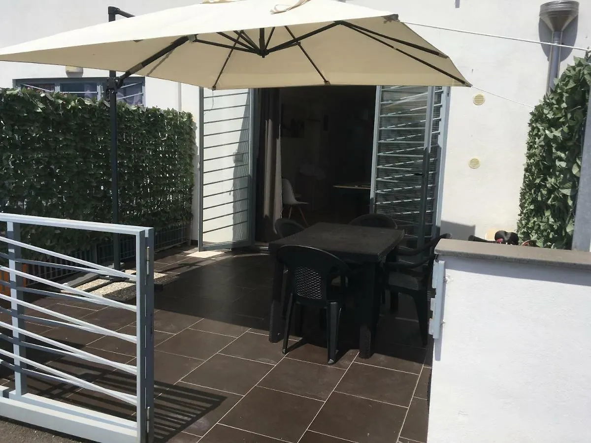 Apartament Relax House Nizza di Sicilia Włochy