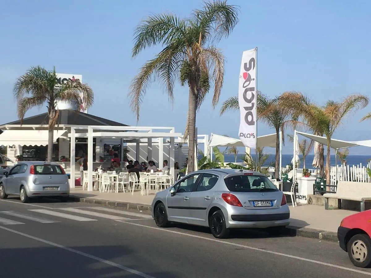 Apartament Relax House Nizza di Sicilia